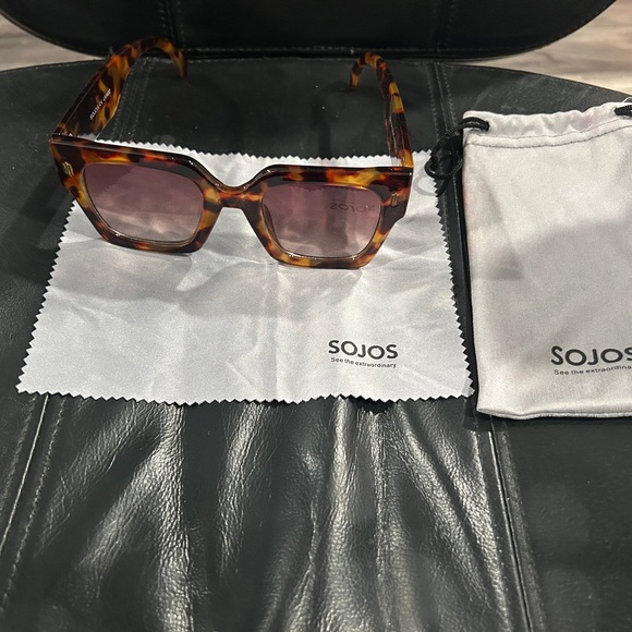 SOJOS Tortoise Shell Sunglasses main image 11